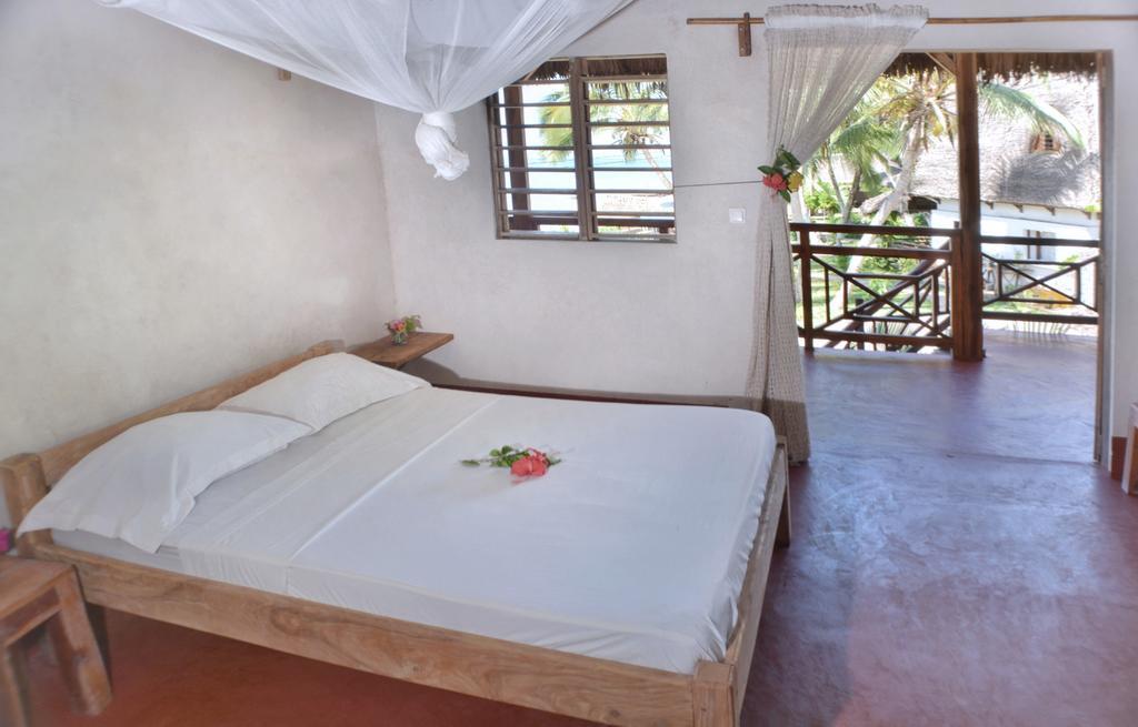 Ambondrona  Ylang Hotel מראה חיצוני תמונה