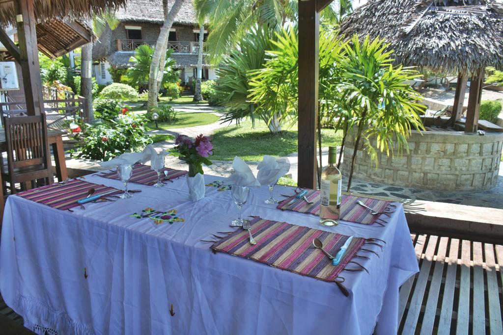 Ambondrona  Ylang Hotel מראה חיצוני תמונה